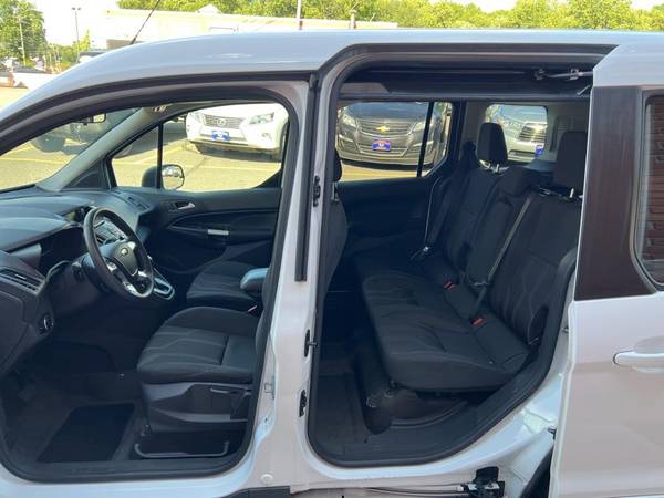 2015 Ford Transit Connect Wagon 4dr Wgn XLT w/Rear Liftgate Minivan for sale in Waterbury, CT – photo 23
