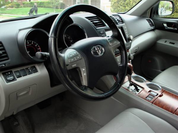 2008 TOYOTA HIGHLANDER LIMITED - - by dealer for sale in Brooklyn, NY – photo 8