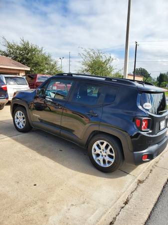 Selling my 2015 jeep renegade,in very good condition - cars & trucks... for sale in Brownsville, TX – photo 4