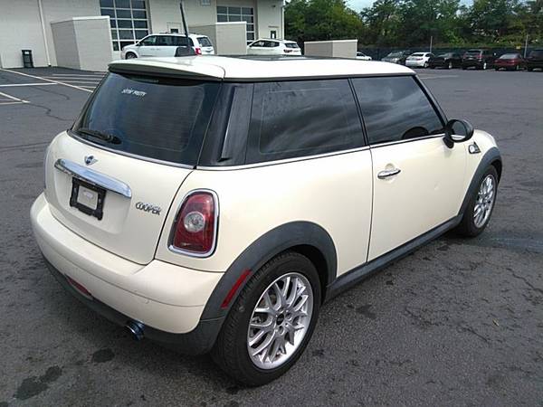 2010 MINI COOPER HARDTOP LEATHER HEATED SEATS RUNS GOOD+CLEAN IN OUT... for sale in Allentown, PA – photo 2