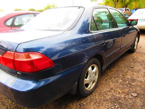 2000 Honda Accord EX Sedan with Leather for sale in Lino Lakes, MN – photo 5