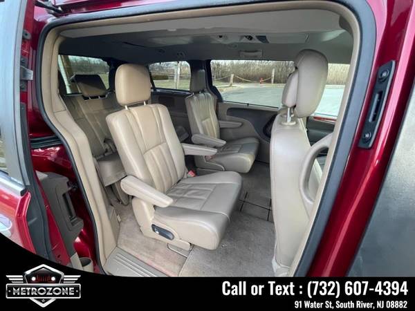 2013 Chrysler Town & Country Touring, Fully Loaded for sale in South River, NY – photo 23