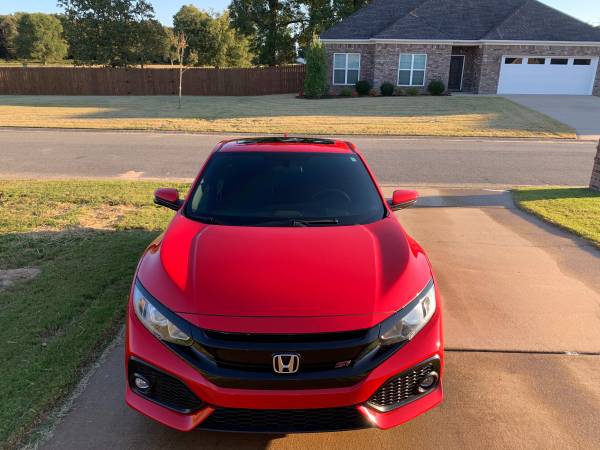 2017 Honda Civic Si Coupe - cars & trucks - by owner - vehicle... for sale in Conway, AR – photo 2