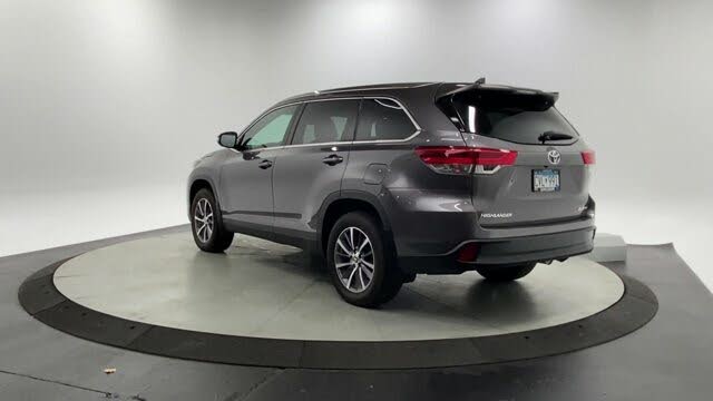 2019 Toyota Highlander XLE AWD for sale in Bloomington, MN – photo 3