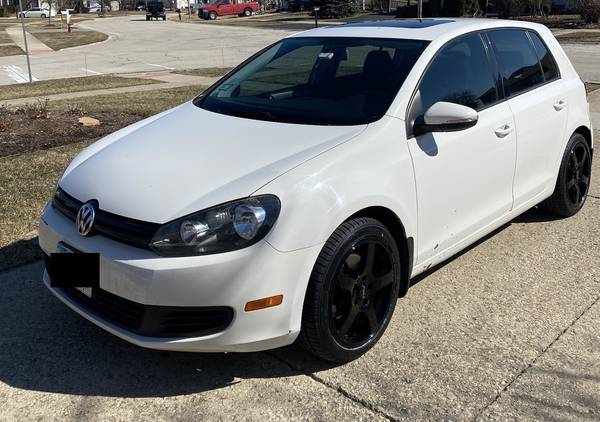 Cute, White 4D VW Golf - BRAND NEW WHEELS - Heated Seats/Remote for sale in Chicago, IL