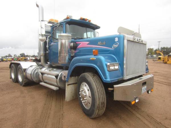1991 Mack Super Liner Semi Tractor - 87, 118 Miles - 18 Speed - cars for sale in mosinee, WI – photo 2