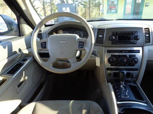 2005 Jeep Grand Cherokee Laredo 2WD - cars & trucks - by dealer -... for sale in Martinsville, VA – photo 18
