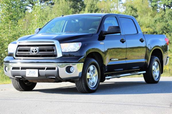 ** 2012 TOYOTA TUNDRA SR5 CREWMAX 4X4 ** TRD Off Rd One Owner BEAUTY! for sale in Hampstead, MA
