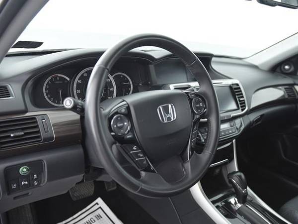 2016 Honda Accord Touring Sedan 4D sedan Black - FINANCE ONLINE for sale in Arlington, District Of Columbia – photo 2