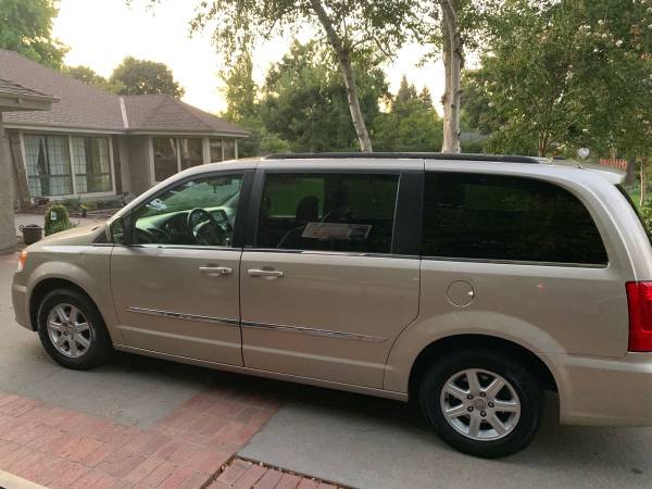 2013 Chrysler Town and Country for sale in Chico, CA – photo 2