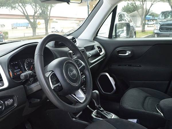 2018 Jeep Renegade Latitude - - by dealer - vehicle for sale in GRAPEVINE, TX – photo 10