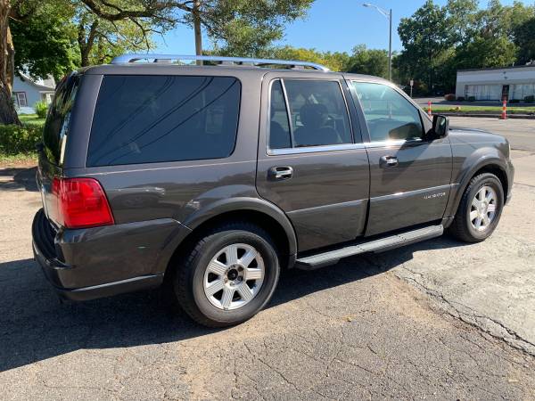 (2005 Lincoln Navigator 3rd row/Leather /130k) for sale in Lansing, MI – photo 4