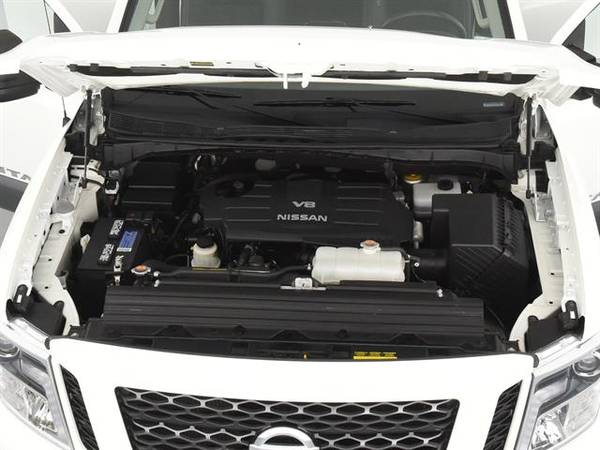 2017 Nissan TITAN XD Crew Cab PRO-4X Pickup 4D 6 1/2 ft pickup White - for sale in Atlanta, GA – photo 4