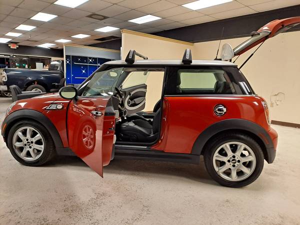 2009 MINI COOPER 90k MILES CLEAN! - - by for sale in Decatur, GA – photo 23