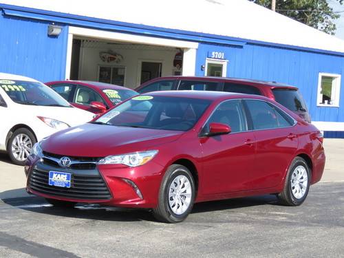 2016 Toyota Camry LE for sale in Pleasant Hill, IA – photo 2