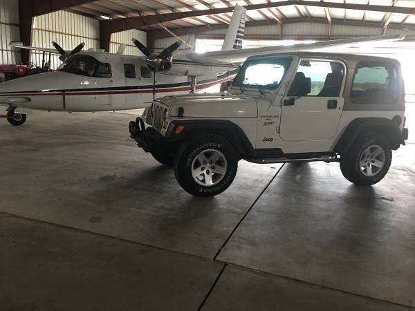 JEEP WRANGLER LOW MILES - cars & trucks - by owner - vehicle... for sale in Seguin, TX – photo 2