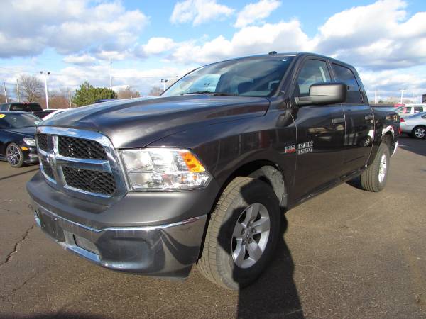 2016 RAM ST 1500**LIKE NEW**SUPER LOW MILES**FINANCING AVAILABLE** for sale in redford, MI – photo 4