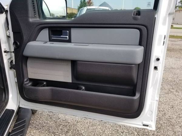 2012 Ford F150 SuperCrew Cab - Financing Available! for sale in Grayslake, IL – photo 17