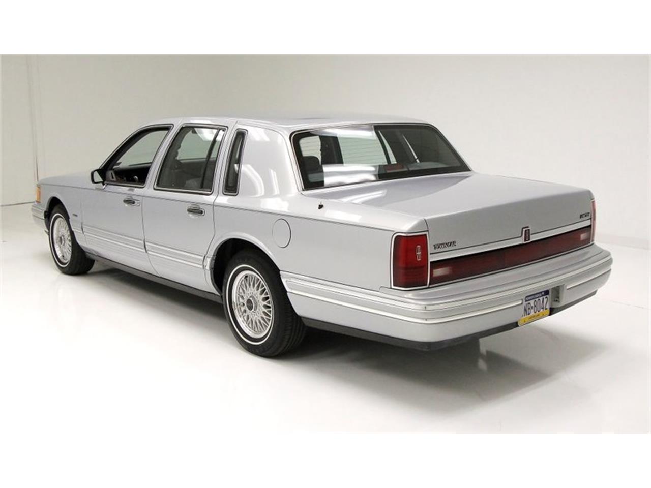 1993 Lincoln Town Car for sale in Morgantown, PA – photo 3