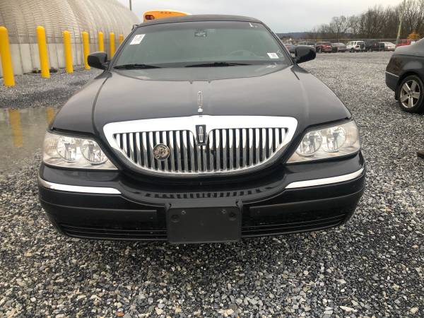 2007 lincoln town car limo - cars & trucks - by dealer - vehicle... for sale in Lancaster, PA – photo 2