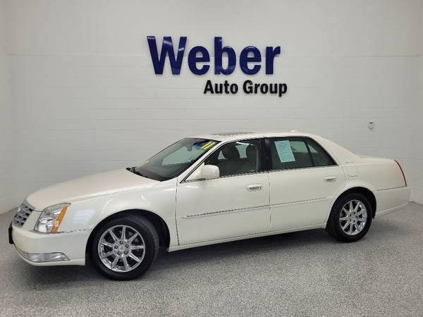 2011 Cadillac DTS Luxury Collection-Keyless Entry! for sale in Silvis, IA