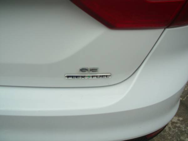 2012 Ford Focus SE sedan Automatic cold ac CD 4 door sedan for sale in Austin, TX – photo 16