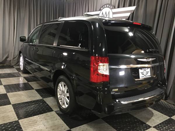 2016 Chrysler Town Country 4dr Wgn Touring for sale in Bridgeview, IL – photo 5