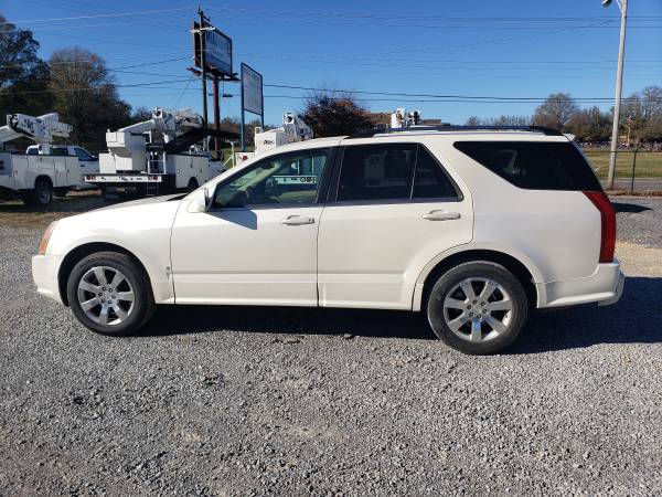 2006 Cadillac SRX 3 rows of Seats - cars & trucks - by owner -... for sale in Cleveland, TN – photo 5