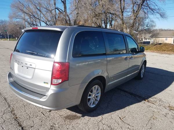 2013 DODGE GRAND CARAVAN SXT - cars & trucks - by owner - vehicle... for sale in BLUE SPRINGS, MO – photo 4