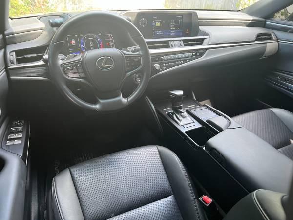 2021 LEXUS ES 250 AWD ABSOLUTELY PERFECT CAR - cars & for sale in TAMPA, FL – photo 12