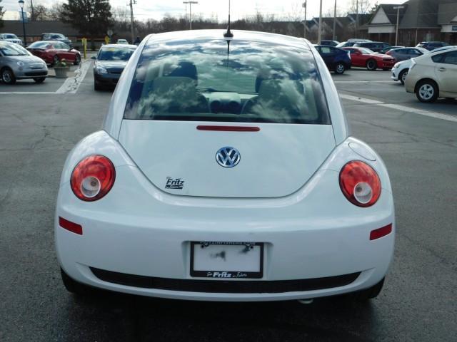 2009 Volkswagen New Beetle 2.5 for sale in Fishers, IN – photo 6