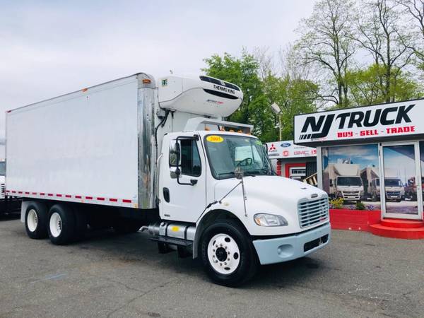 2005 FREIGHTLINER M2 22FT THERMO KING 53K MI... for sale in South Amboy, NY – photo 3