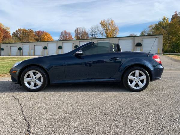 2006 Mercedes-Benz SLK 280 Hard Top Convertible 67k miles - cars & for sale in Jeffersonville, KY – photo 2