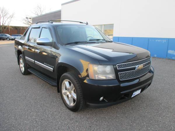 2008 Chevrolet Avalanche LTZ 4x4 Pickup - cars & trucks - by dealer... for sale in Sioux City, IA – photo 7