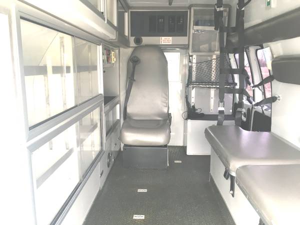 2012 Ford E350 Ambulance - cars & trucks - by owner -... for sale in Mount Vernon, IL – photo 18