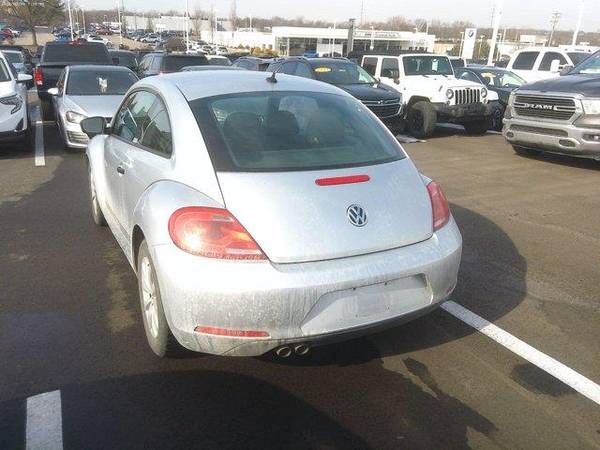 2014 Volkswagen Beetle Coupe 2 5L Entry - hatchback for sale in Cincinnati, OH – photo 11