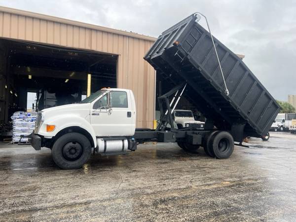 2015 Ford F750 - 18 trash dump truck for sale in Lake Worth, FL – photo 2
