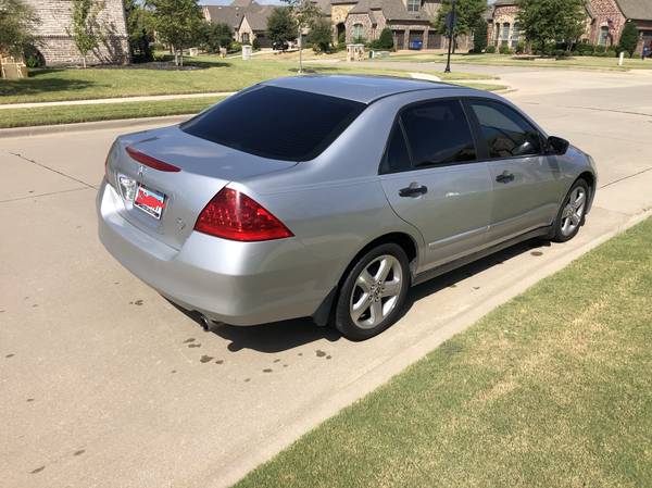 Selling my 2007 Honda Accord for sale in McKinney, TX – photo 2