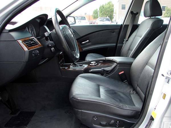 2007 BMW 5 Series 4dr Sdn 525i RWD . The Lowest Financing Rates In... for sale in South Bend, IN – photo 17