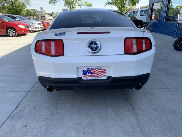 ★★★ 2012 Ford Mustang Premium / Black Leather / ONLY 96k Miles! ★★★... for sale in Grand Forks, MN – photo 7