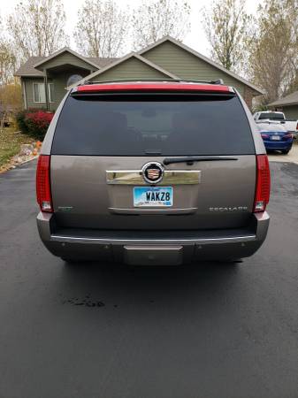 2011 Cadillac Escalade - cars & trucks - by owner - vehicle... for sale in Sioux Falls, SD – photo 4