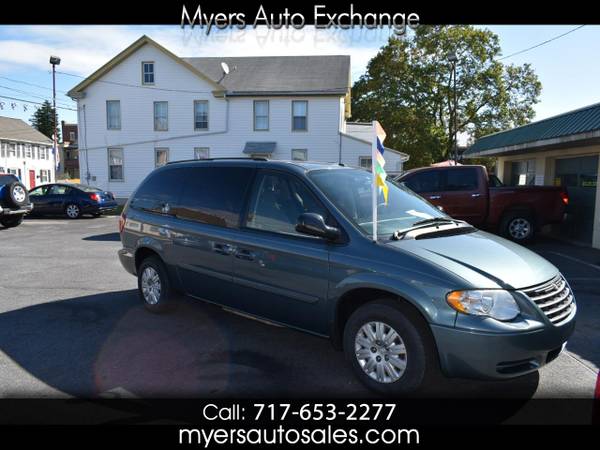 2007 Chrysler Town Country LX for sale in Mount Joy, PA