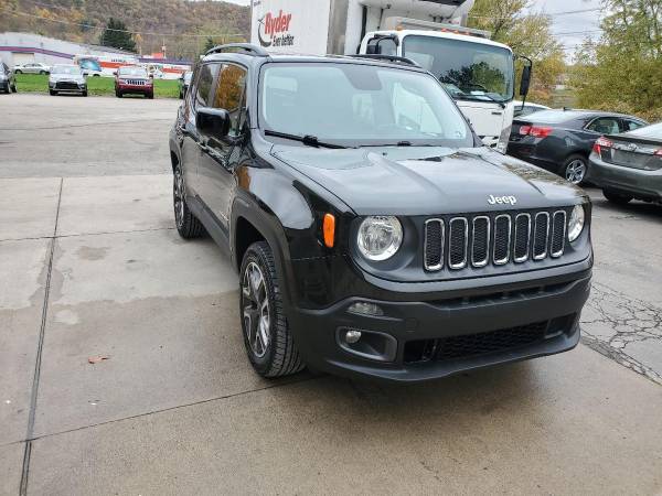 2016 Jeep Renegade Latitude 4x4 4dr SUV EVERYONE IS APPROVED! - cars for sale in Vandergrift, PA – photo 2