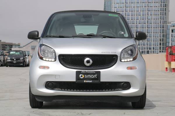 2017 smart Fortwo electric drive Silver Great Deal**AVAILABLE** for sale in San Francisco, CA – photo 3
