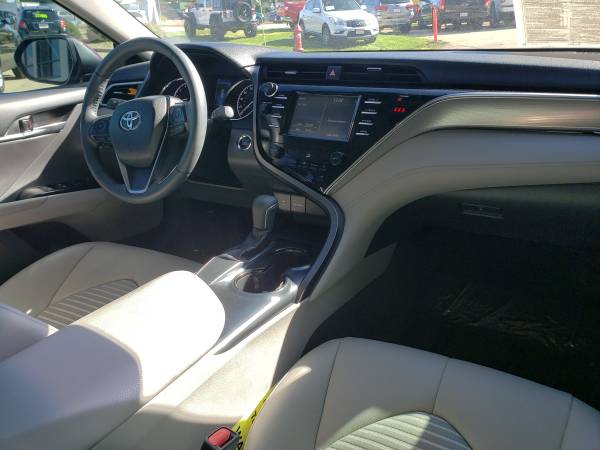 2018 Toyota Camry SE- Low miles -Clean - local trade for sale in Madison, WI – photo 4