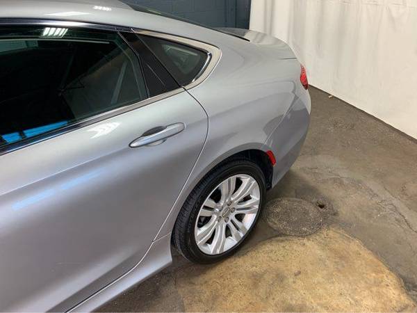 2015 Chrysler 200 Limited sedan Billet Silver Metallic Clearcoat -... for sale in Merrillville, IL – photo 4