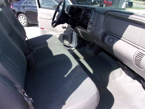 1998 GMC Sierra C/K 1500 Special Reg. Cab 6.5-ft. Bed 2WD pickup White for sale in Springdale, AR – photo 17