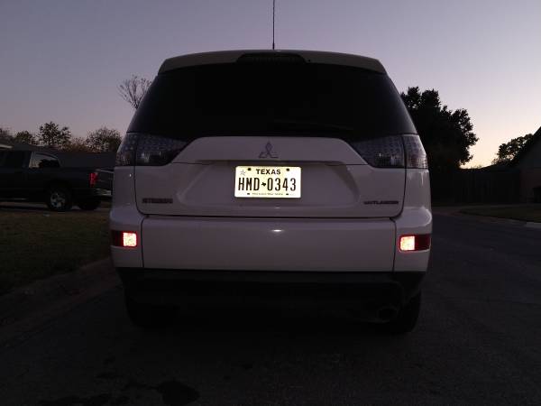 2008 Mitsubishi Outlander - cars & trucks - by owner - vehicle... for sale in Nrh, TX – photo 5