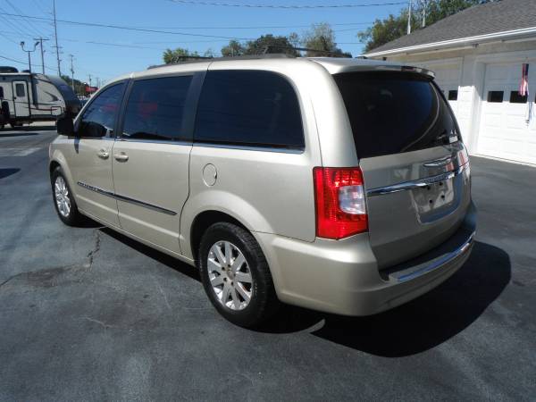 2011 Chrysler Town & Country Touring - - by dealer for sale in Maryville, TN – photo 7
