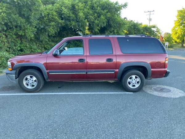 2002 chevrolet suburban for sale in Willits, CA